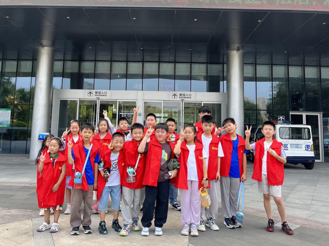 �옷����� ��ؓ�����С�---- ������˾2024�����چT����Ů�����йܰ��A�M�Y�I